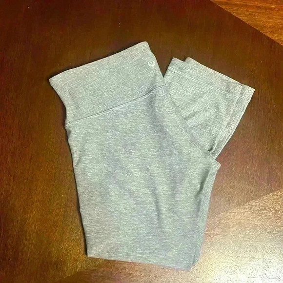 Lululemon crop legging - Picture 1 of 8